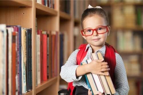 Enfant studieuse