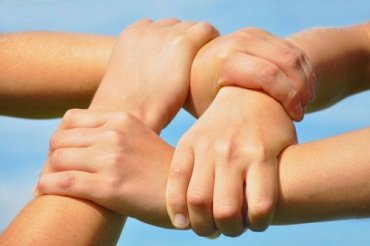 Les avantages du jeu coopératif pour les enfants