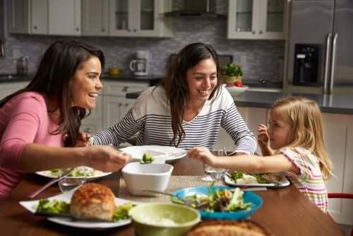 Un climat agréable lors du repas est bon pour aider les enfants à bien manger