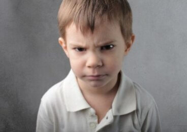 Les enfants qui se mettent facilement en colère