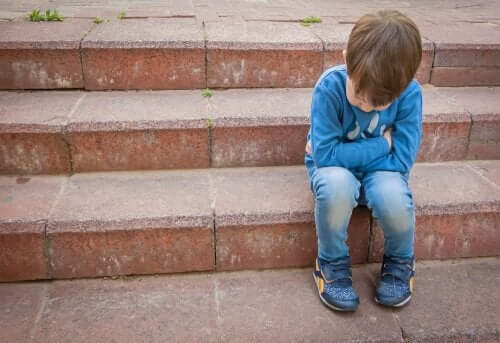 enfant soufrant de harcèlement à l'école