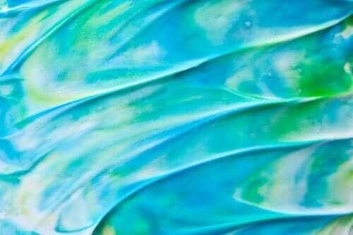 mousse à raser de couleur