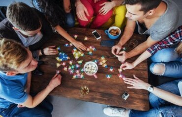 5 jeux de société pour améliorer l'attention