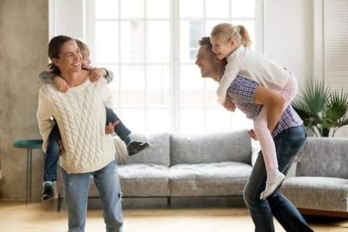 effet Pygmalion, une famille heureuse avec le rire des enfants