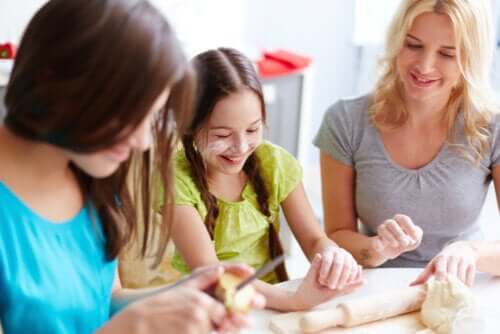 Cuisiner avec les adolescents pour renforcer les liens