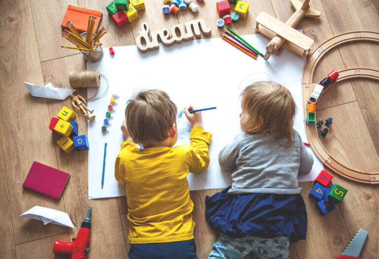 Comment créer un espace d'apprentissage pour votre enfant pendant le confinement