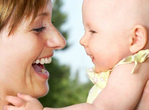 Utiliser le langage non verbal avec son bébé