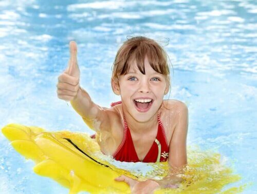 Précautions à prendre en compte avant d'aller à la piscine avec des enfants