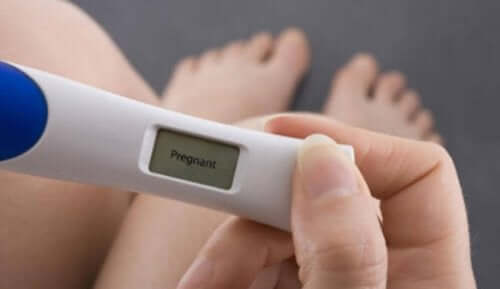 Un test de grossesse.