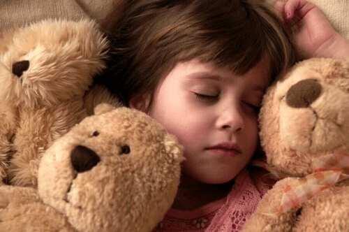 Pourquoi les peluches sont les jouets préférés des enfants ?