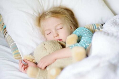 Quand séparer l'enfant de sa peluche ?