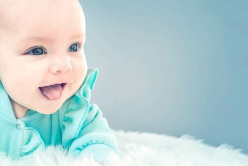 Pourquoi les enfants imitent-ils ce qu'ils voient ?