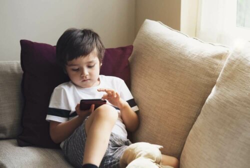 Comment sécuriser votre téléphone pour les enfants ?