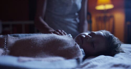 L'hypnopédie sur les enfants endormis paisiblement.