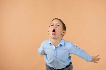 Comment corriger efficacement les enfants qui utilisent des injures ?