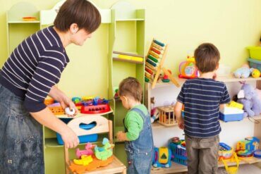 8 idées pour apprendre aux enfants à être ordonnés