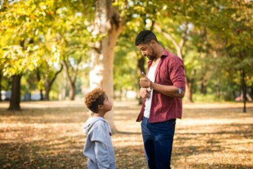 Comment parler de choses difficiles à un enfant.