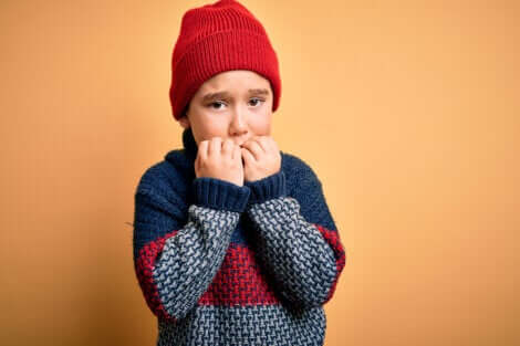 Un enfant qui a peur.
