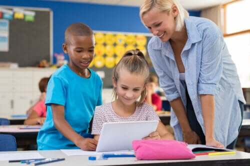 En quoi consiste l'apprentissage par l'enquête ?
