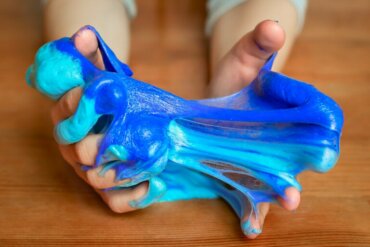 7 travaux manuels sensoriels pour les enfants agités