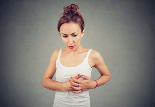Pourquoi a-t-on mal aux seins pendant l'ovulation ?