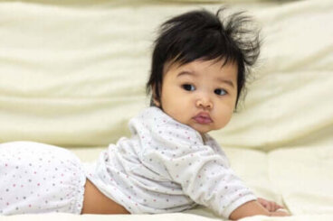 L'importance de ramper : comment encourager votre bébé ?