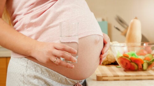 3 bienfaits de l’eau pendant la grossesse