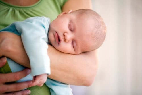 L'évolution du bébé un mois après sa naissance