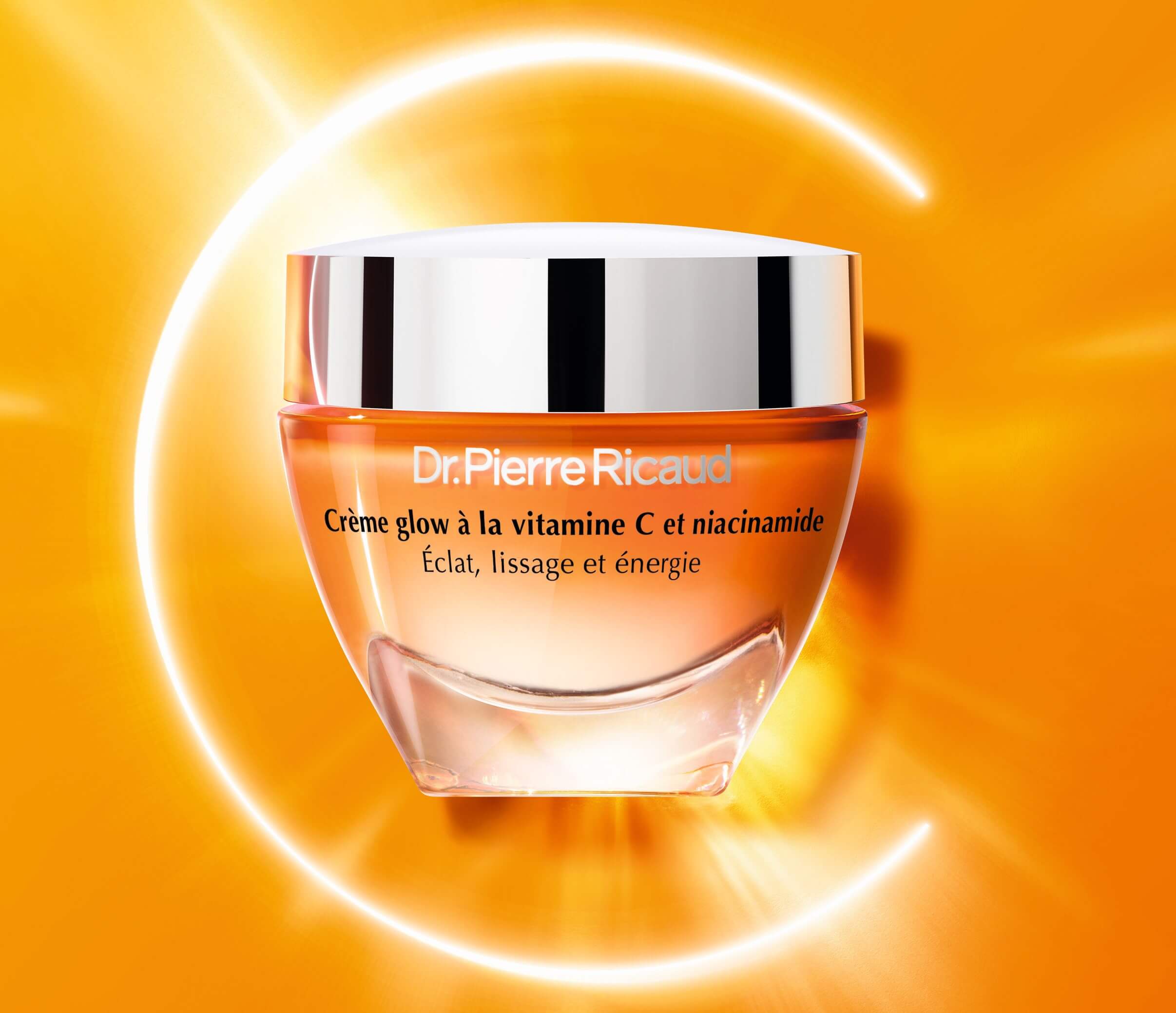 Pot de crème à la vitamine C pour le visage.