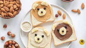 Tartines de purées de fruits secs.