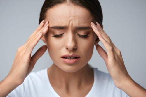 Maux de tête post-partum: tout ce que vous devez savoir