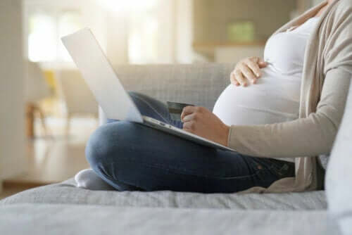 Semaine 33 de grossesse : comment se porte mon bébé?