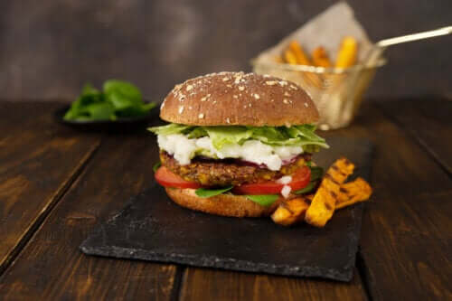 Burgers de lentilles à faire avec les enfants