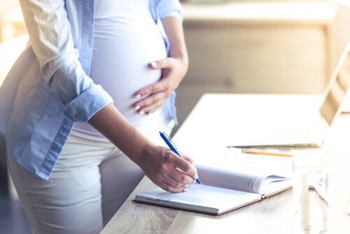 7 avantages de tenir un journal de grossesse