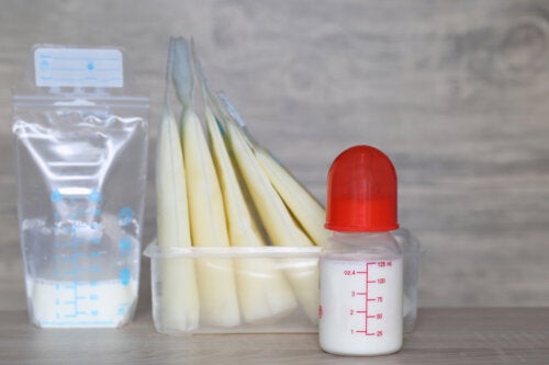 Couleurs du lait maternel: ce qu'il faut savoir