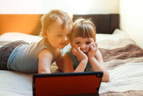 Méthode pour réguler l'utilisation de la technologie chez les enfants avec la règle 3-6-9-12