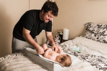 Le père qui s'occupe de ses enfants n'aide pas la mère, il exerce sa paternité