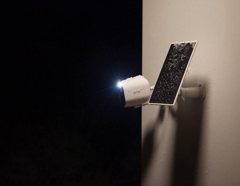 Systèmes d'alarme avec caméra de sécurité: prenez soin de vos proches!