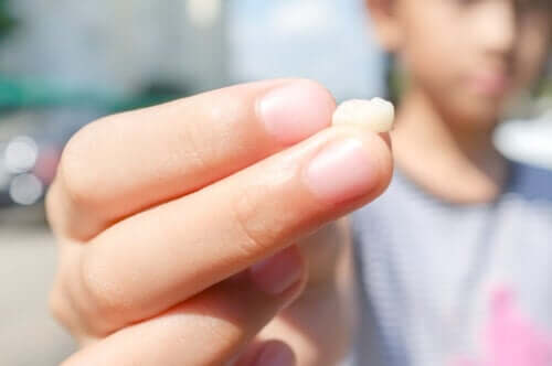 Peut-on réimplanter une dent de lait?