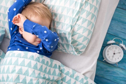 Combien de temps un enfant a-t-il besoin de dormir selon son âge ?