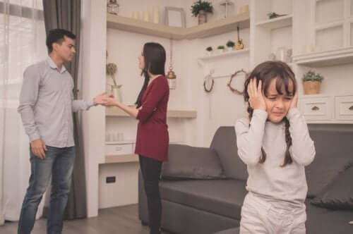 Les disputes des parents doivent se faire loin des enfants