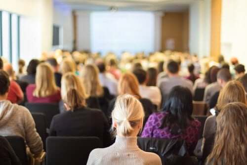 L'importance de la communication entre les familles et l'école