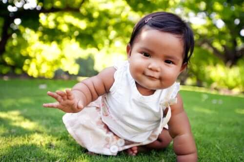 Comment favoriser l'autonomie chez un bébé?