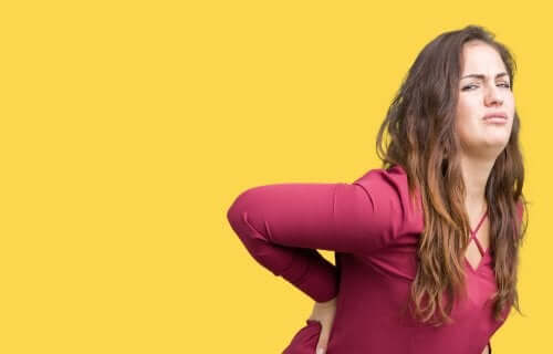 Comment soulager les maux de dos après l'accouchement ?