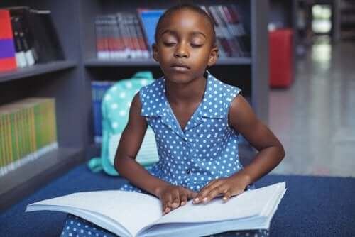 enfants avec une déficience visuelle