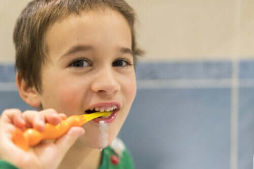 Tartre sur les dents des enfants