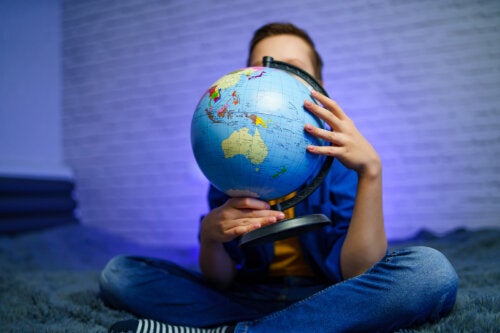 Comment apprendre aux enfants à lire un globe