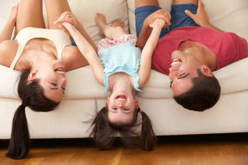 Avez-vous l'habitude de jouer avec vos enfants plus de deux heures par jour ?