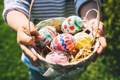 4 idées pour décorer les œufs de Pâques avec les enfants