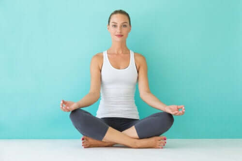 4 postures de yoga pour le premier trimestre de grossesse